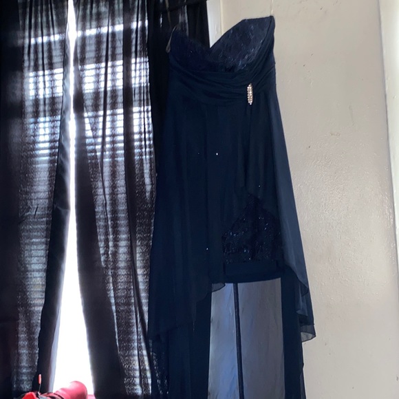 Dress - Picture 2 of 3